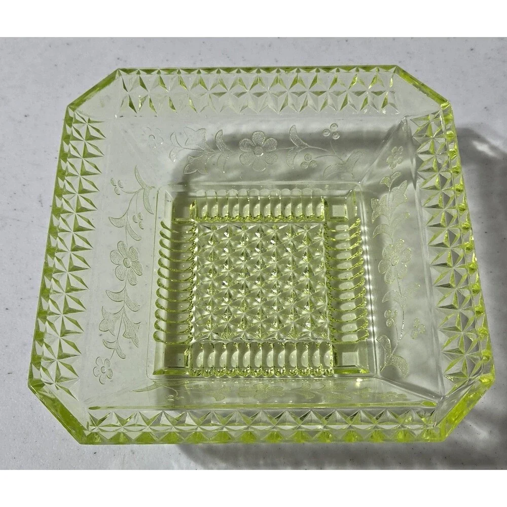 Vintage Uranium Depression Glass Candy Dish 7.5x7.5 EUC - Picture 6 of 6